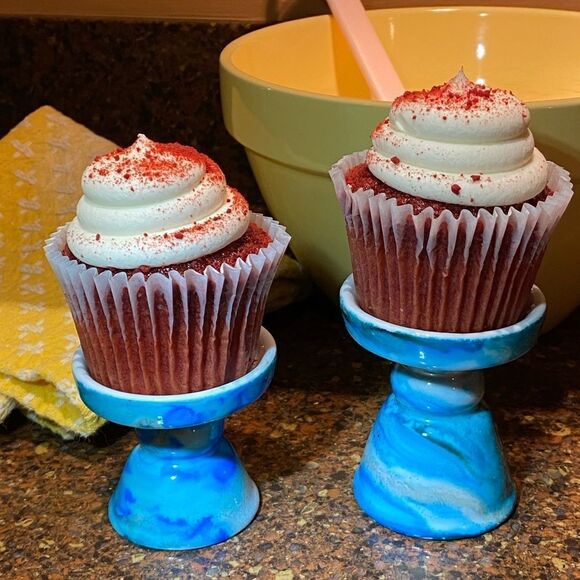 HANDCRAFTED Porcelain Cupcake/Mini Treat Pedestal Stands (Set of 2) - Picture 5 of 6